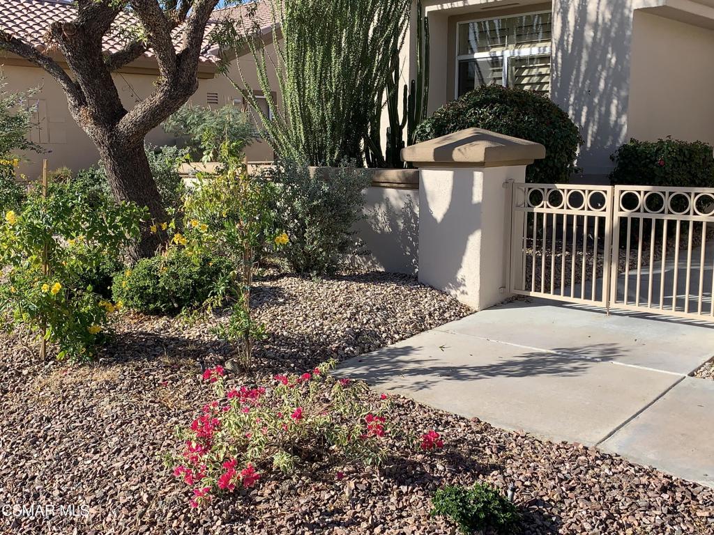 78448 Desert Willow Drive Property Photo 3