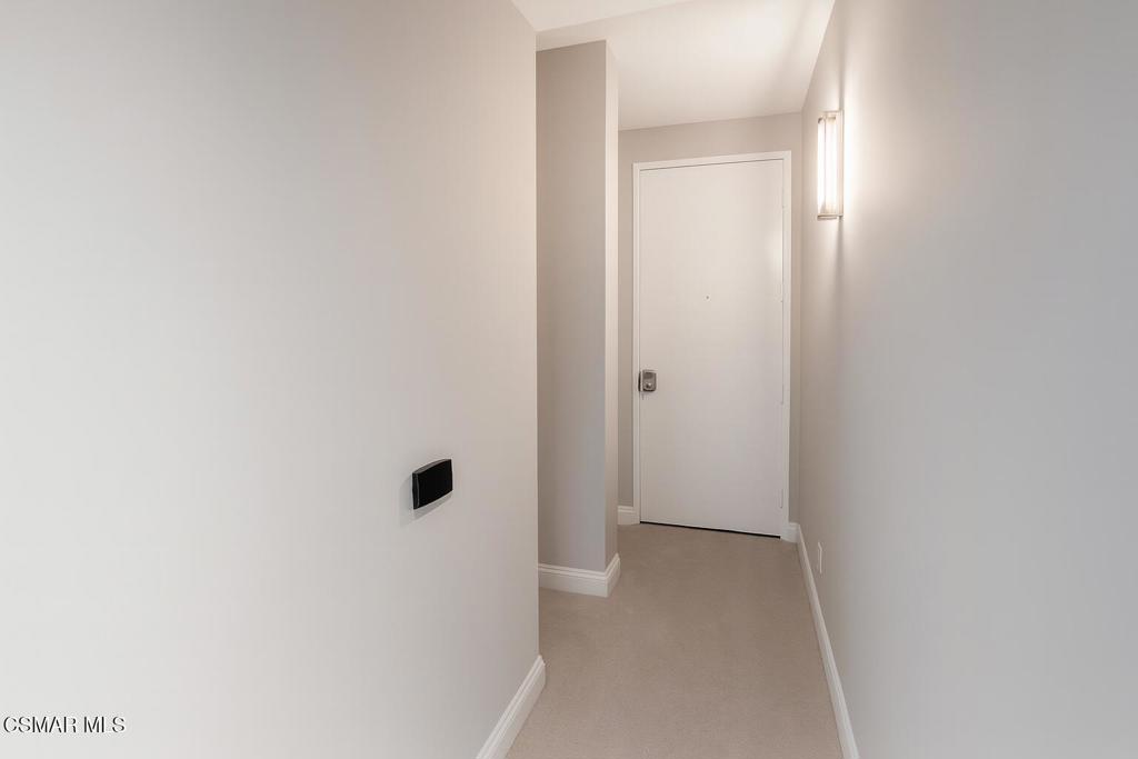 5350 White Oak Avenue 105 Property Photo 20