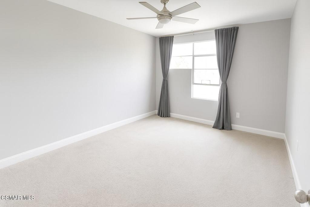 5350 White Oak Avenue 105 Property Photo 22