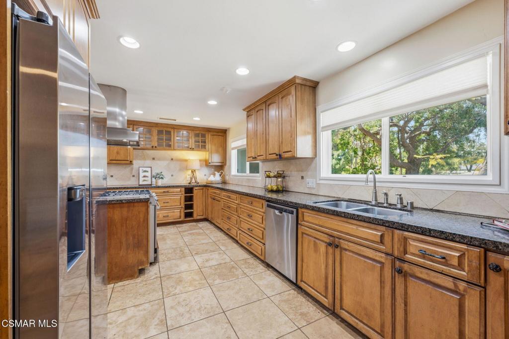 897 Old Farm Road Property Photo 12