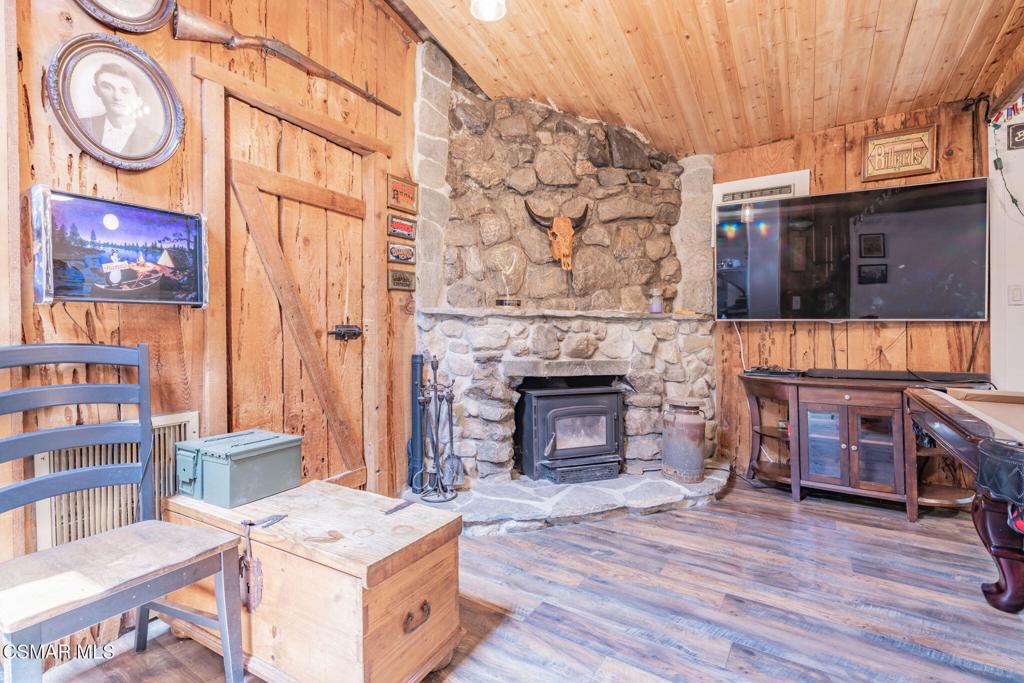 12058 Kagel Canyon Road Property Photo 10