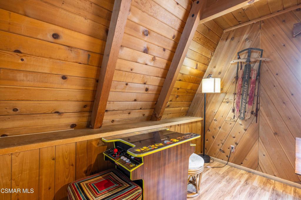 641 Silver Tip Drive Property Photo 13