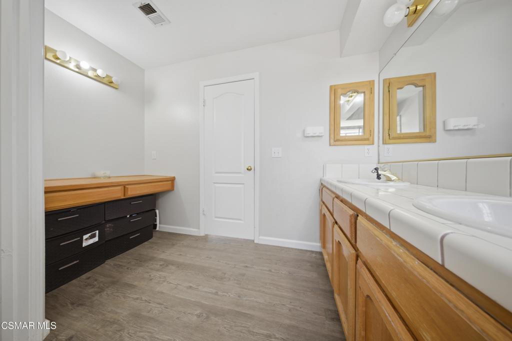 9816 Rea Avenue Property Photo 13
