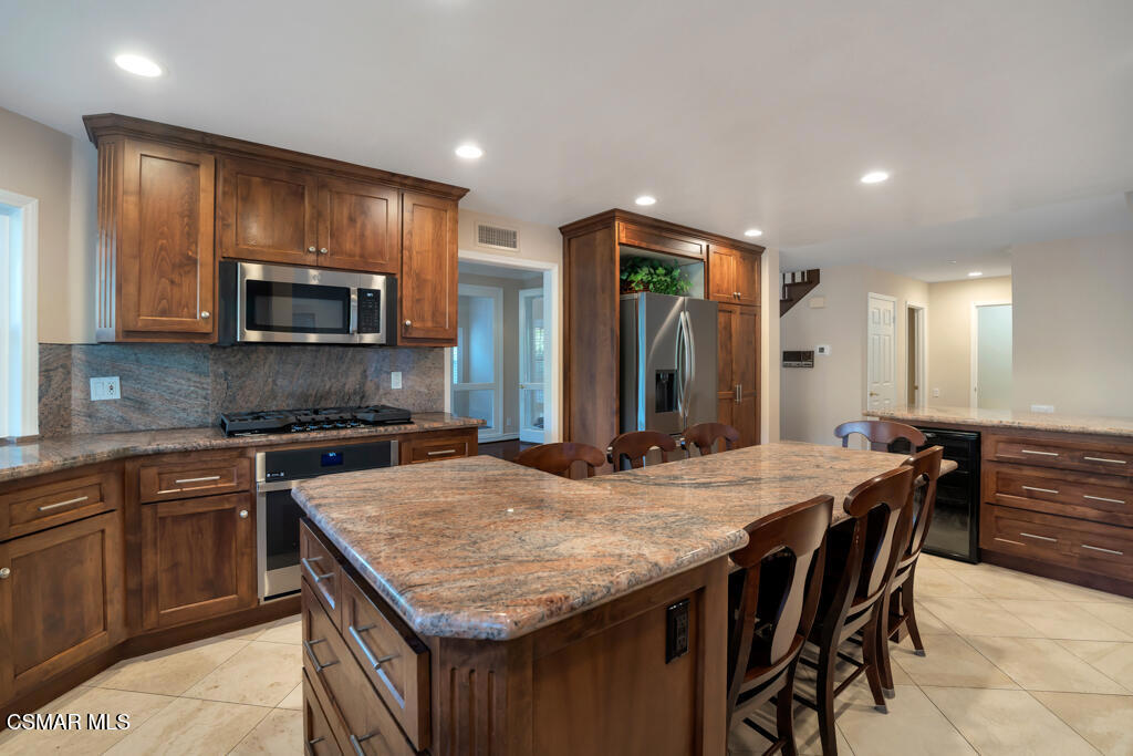 12048 Silver Crest Street Property Photo 6