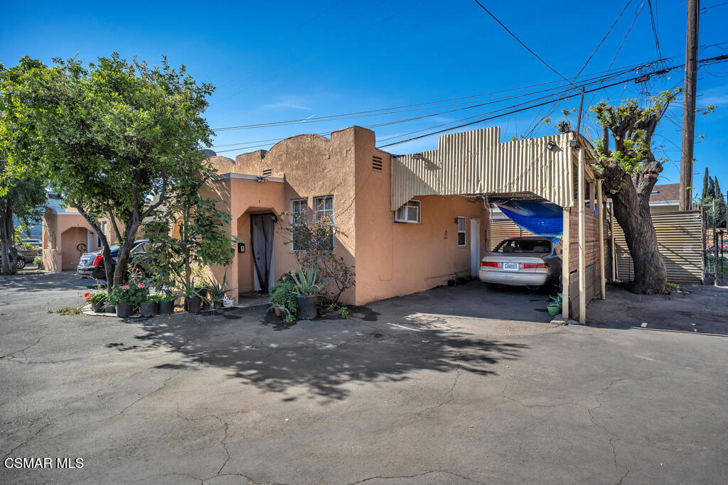 10741 San Fernando Road Property Photo 8