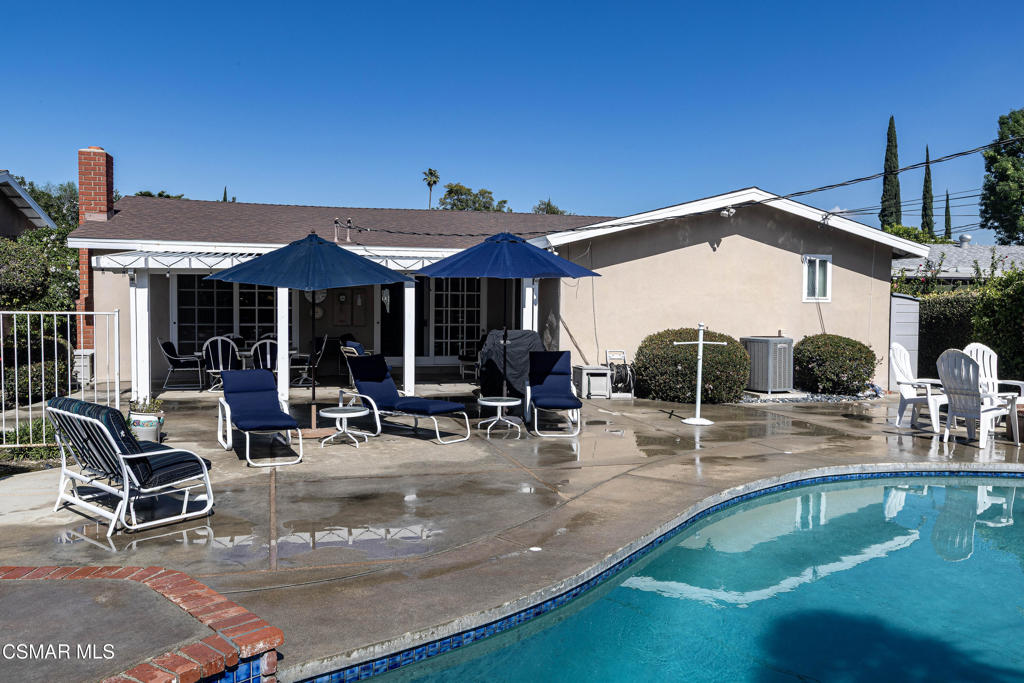 22312 Mobile Street Property Photo 5