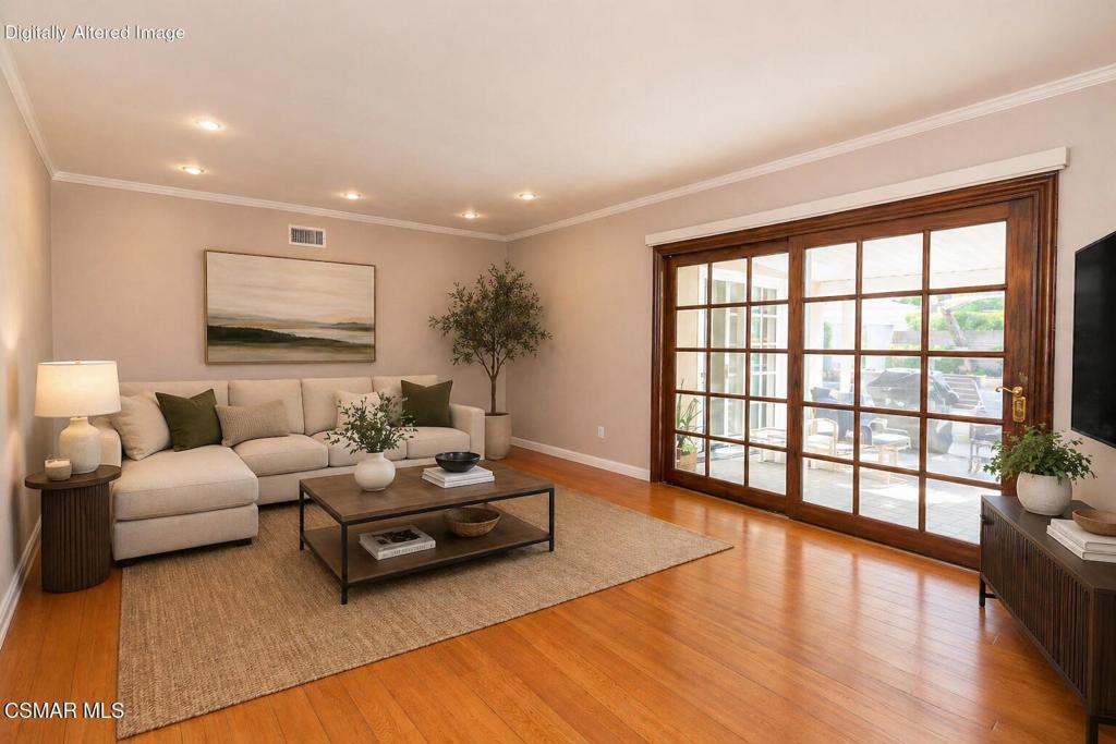 22312 Mobile Street Property Photo 10
