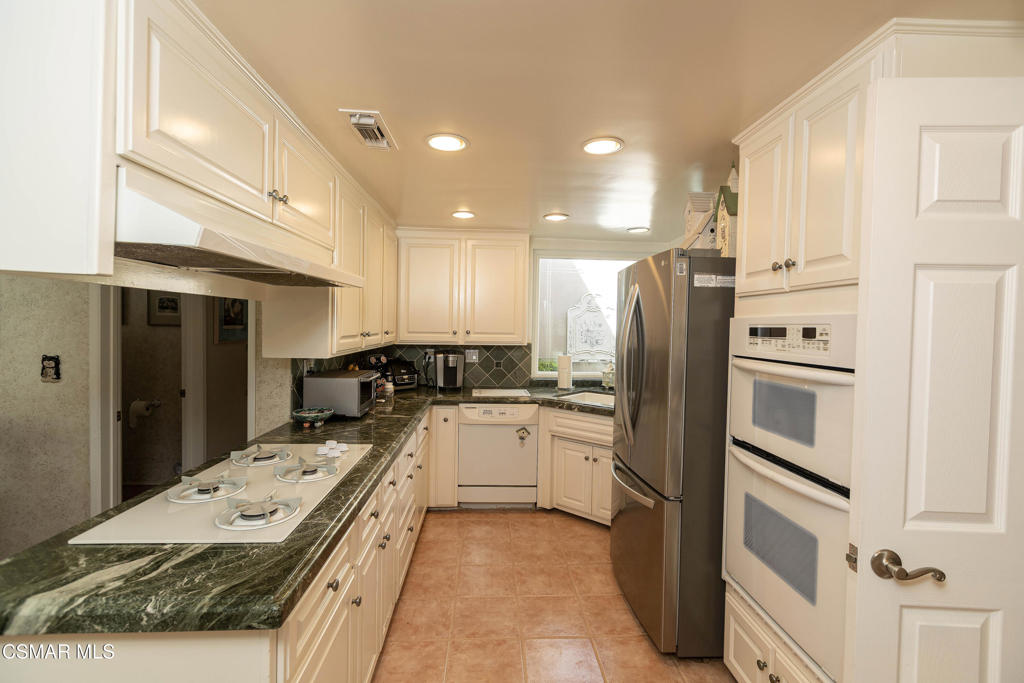 22312 Mobile Street Property Photo 13
