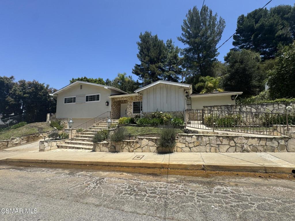 3474 Loadstone Drive Property Photo 1