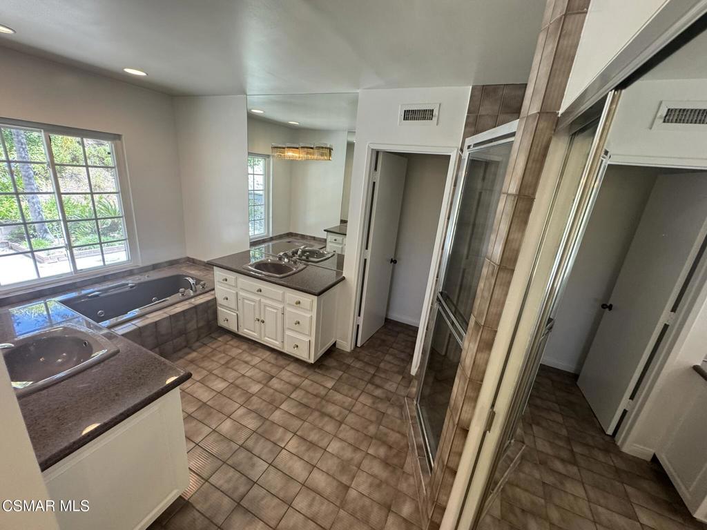 3474 Loadstone Drive Property Photo 15