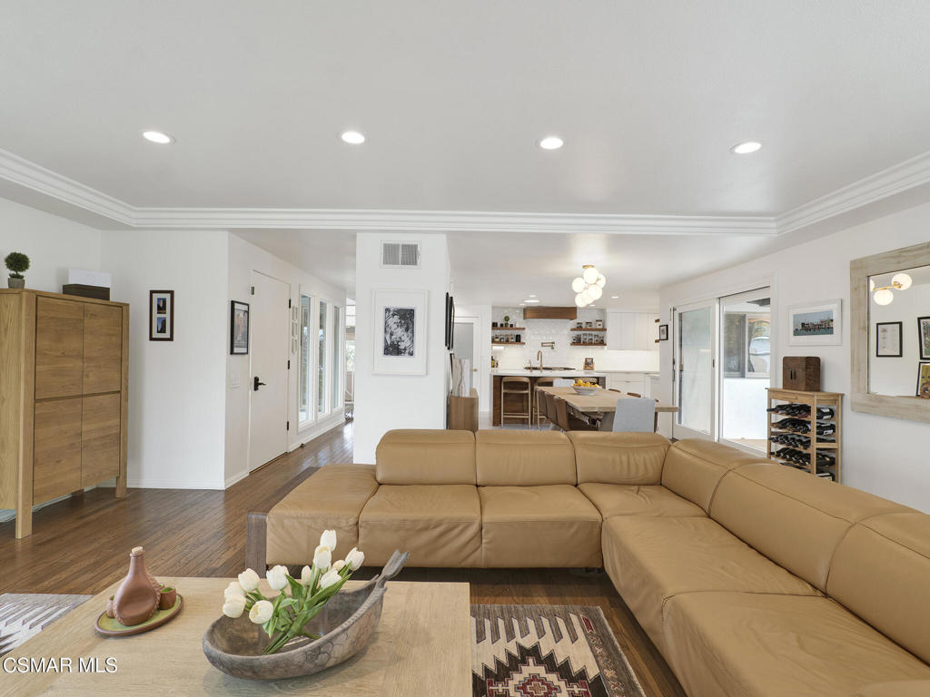 690 Valley Vista Drive Property Photo 4