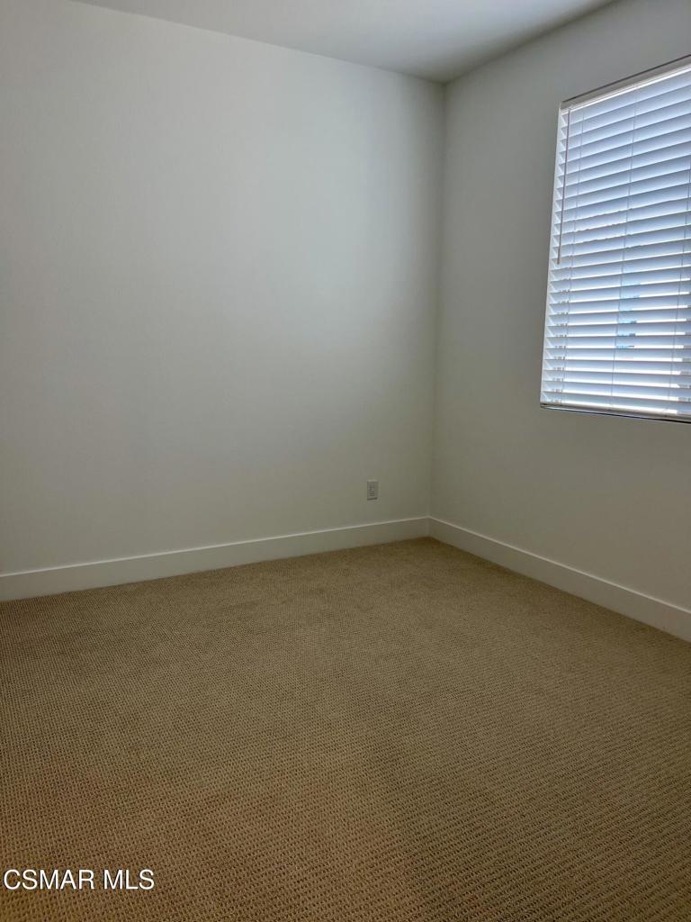 740 Edward Scholle Drive Property Photo 25