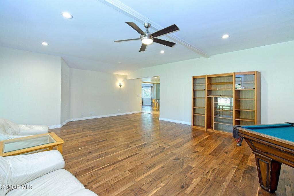10041 Oso Avenue Property Photo 16
