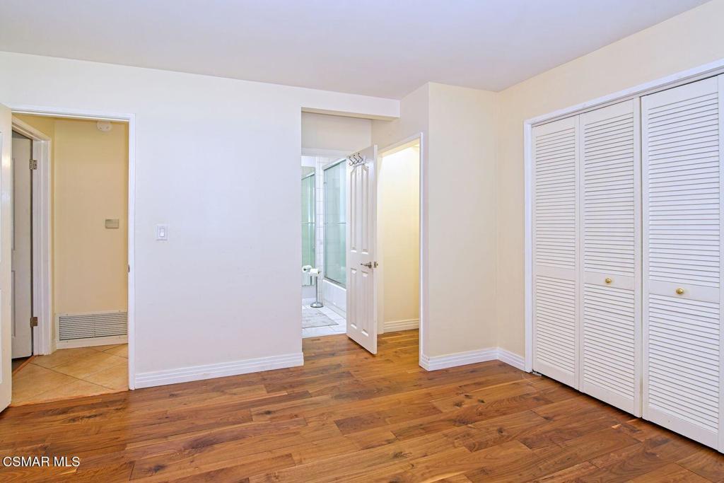 10041 Oso Avenue Property Photo 22