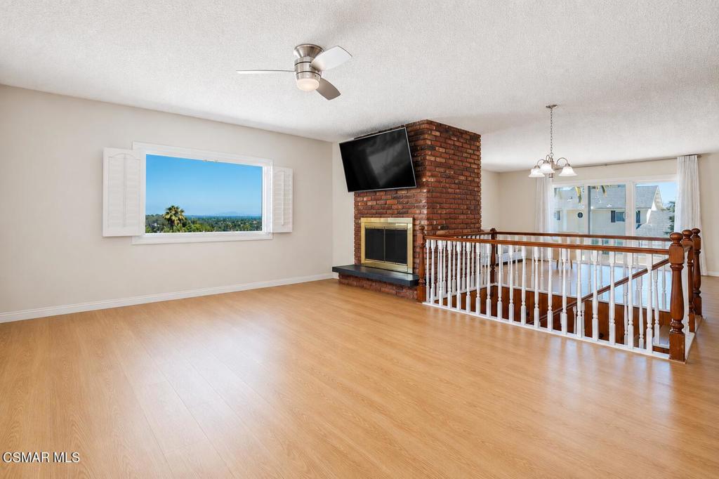 22109 Gresham Street Property Photo 7