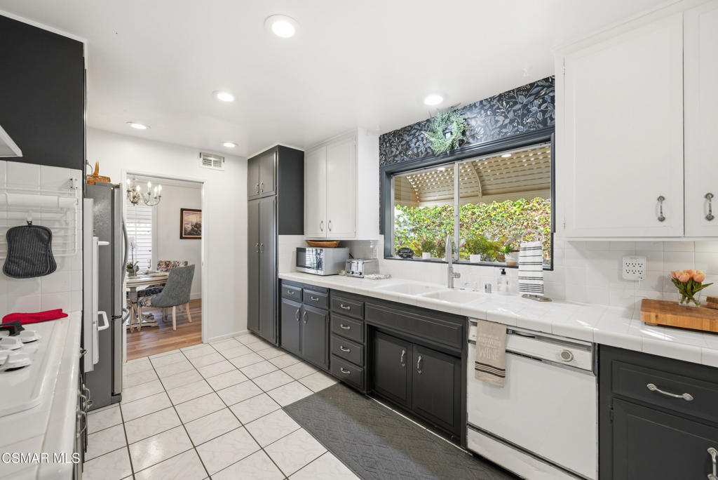 2265 Shreve Avenue Property Photo 10