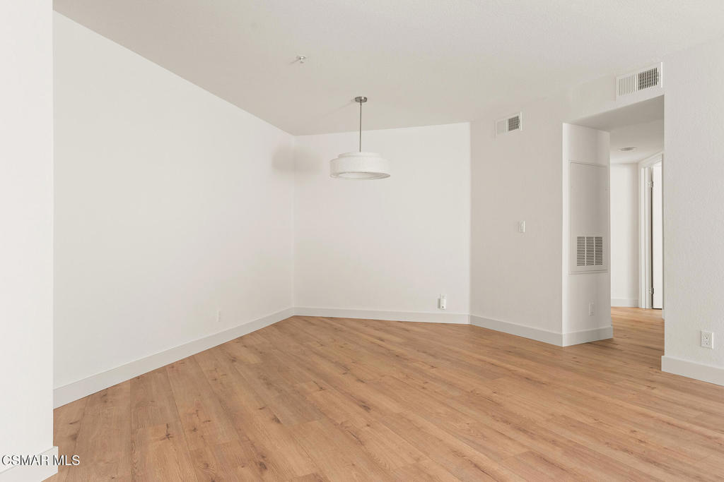 697 Sutton Crest Trail Tl210 Property Photo 6