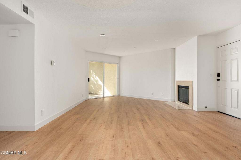 697 Sutton Crest Trail Tl210 Property Photo 7