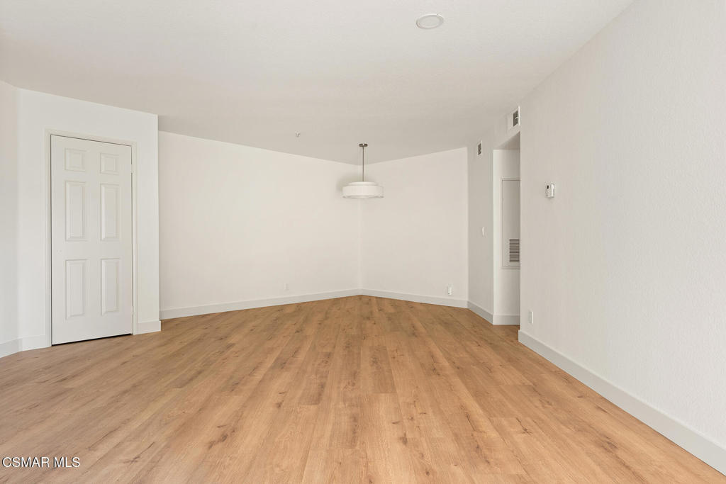 697 Sutton Crest Trail Tl210 Property Photo 8