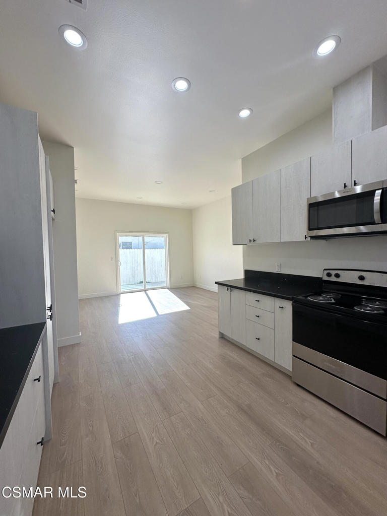 226002818 Property Photo 7