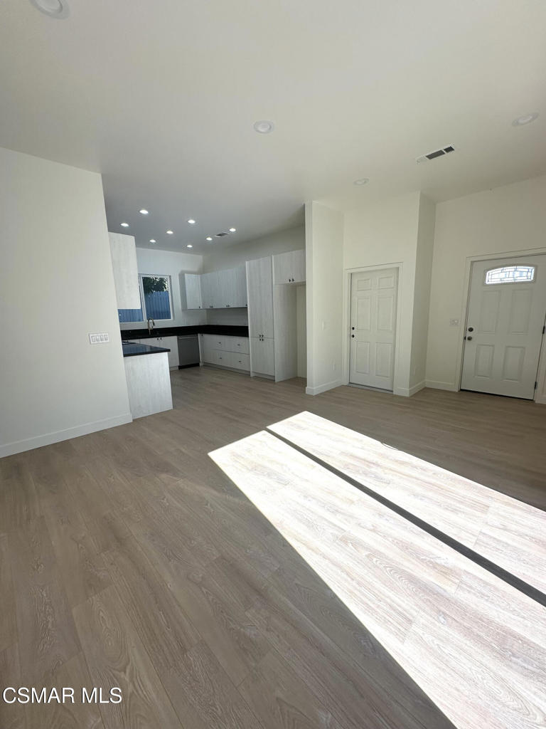226002818 Property Photo 8