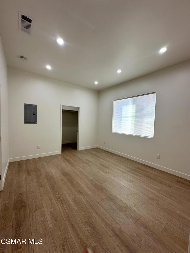 226002818 Property Photo 10