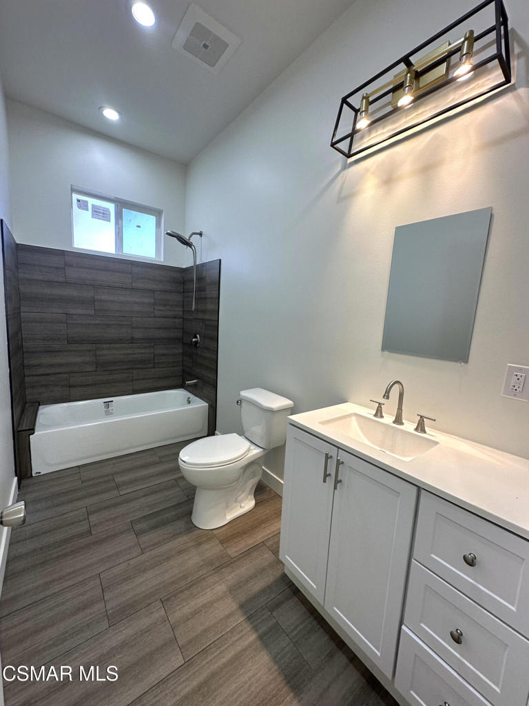 226002818 Property Photo 15