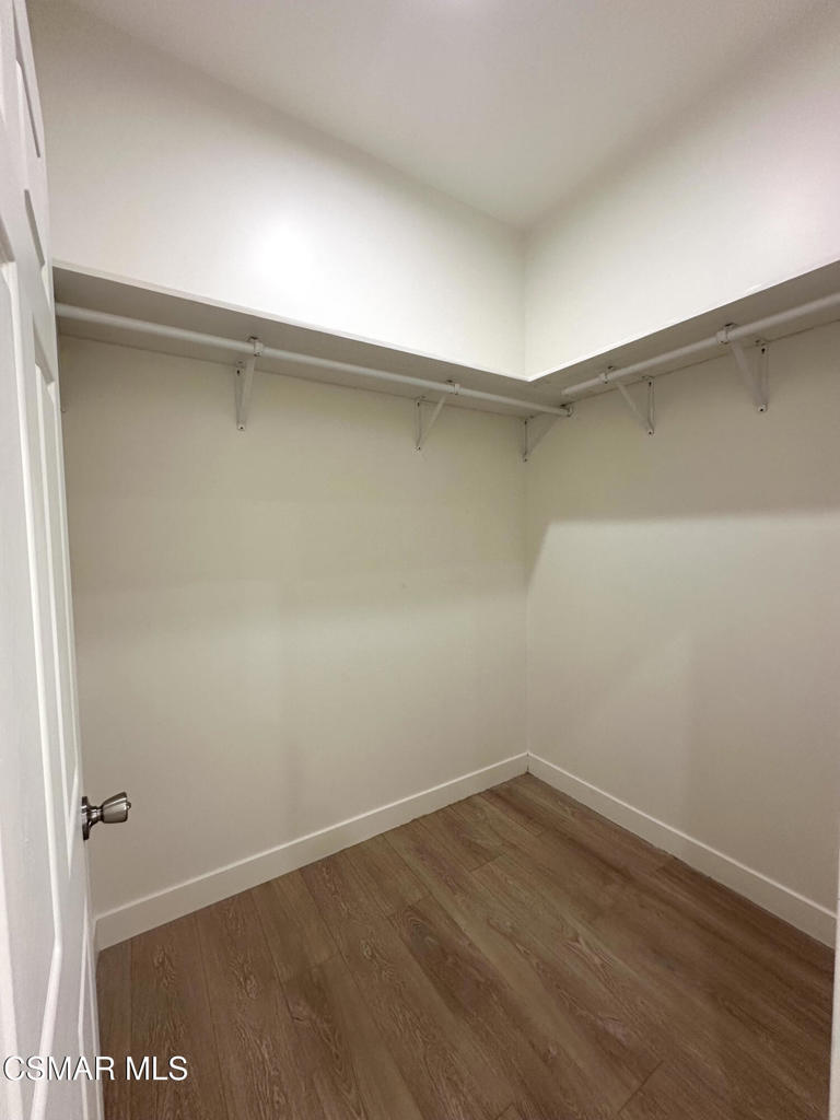 226002818 Property Photo 17