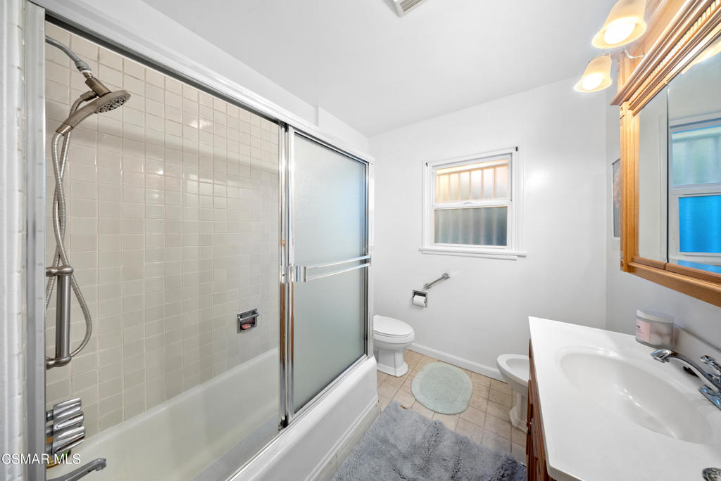 20428 Roscoe Boulevard Property Photo 21
