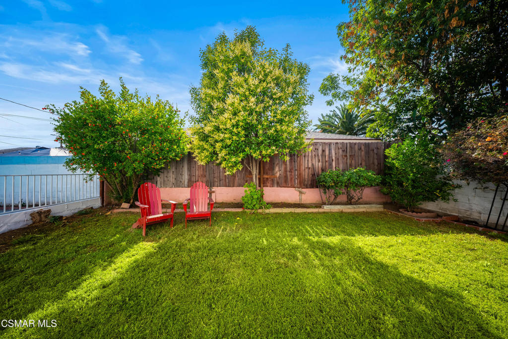 20428 Roscoe Boulevard Property Photo 28