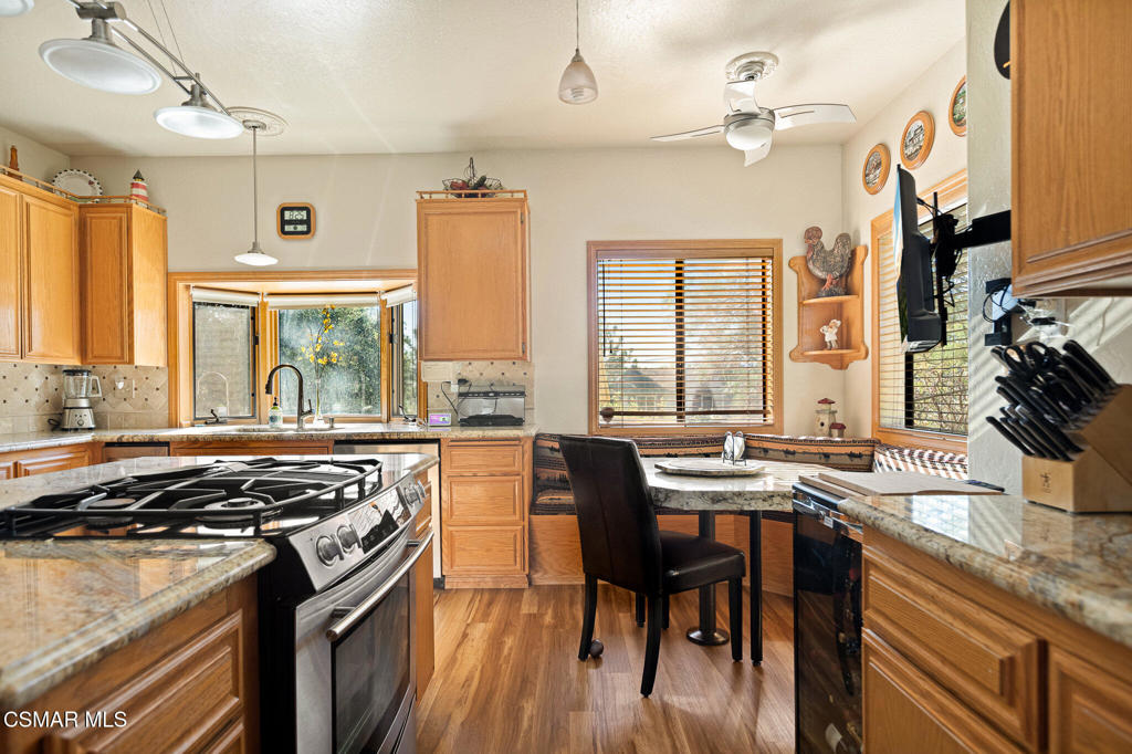 27454 Matterhorn Drive Property Photo 7