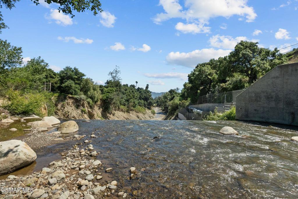 5682 Pine Grove Road Property Photo 4