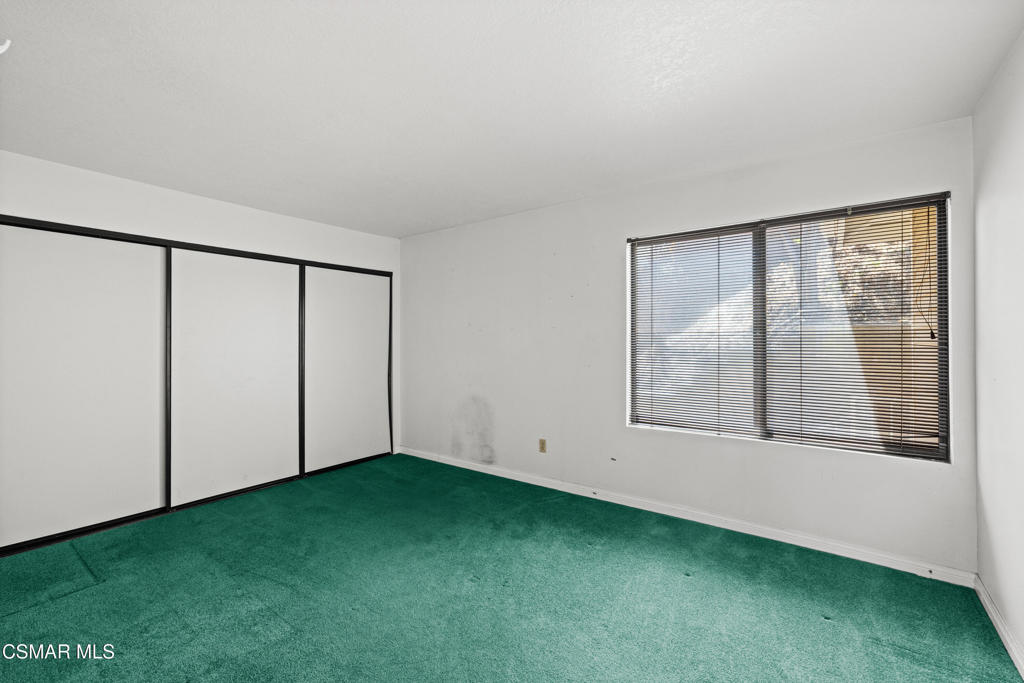 24154 Mentry Drive Property Photo 13