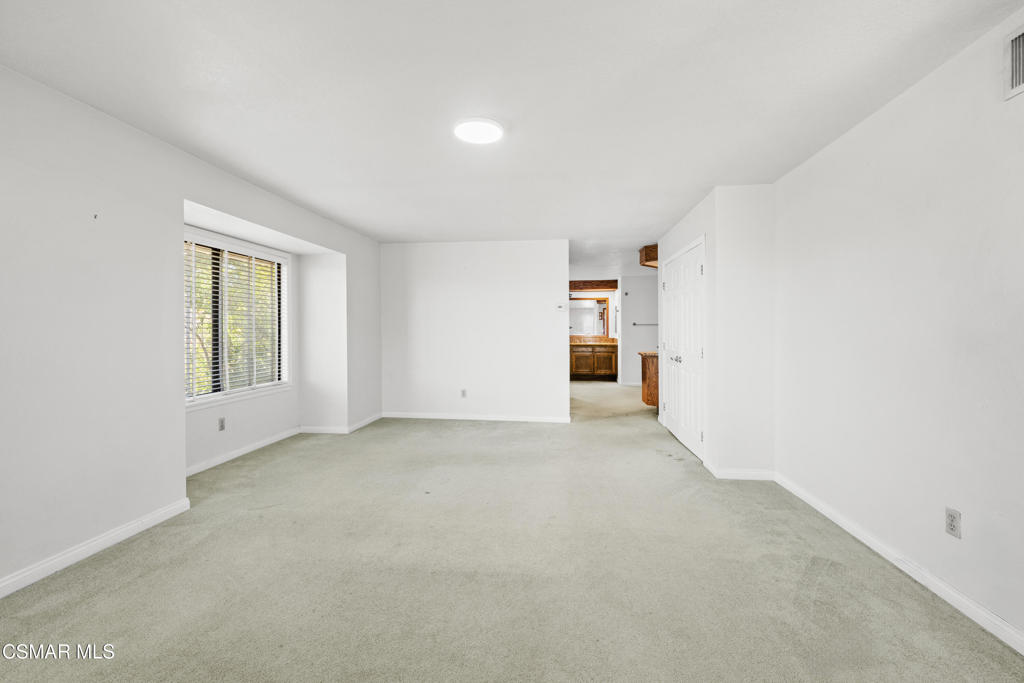 24154 Mentry Drive Property Photo 17