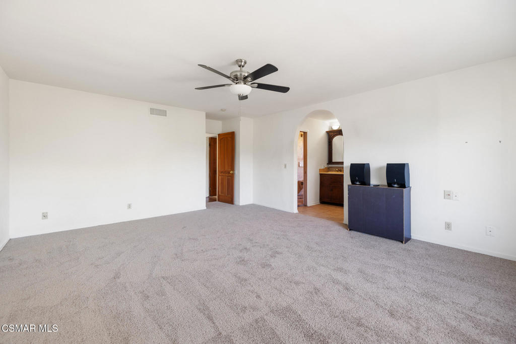 2183 E Chesterton Street Property Photo 6