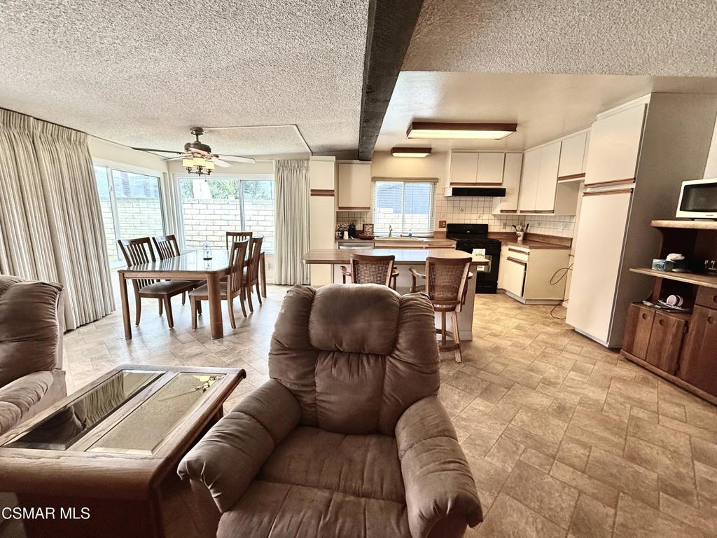 2392 Alscot Avenue Property Photo 6