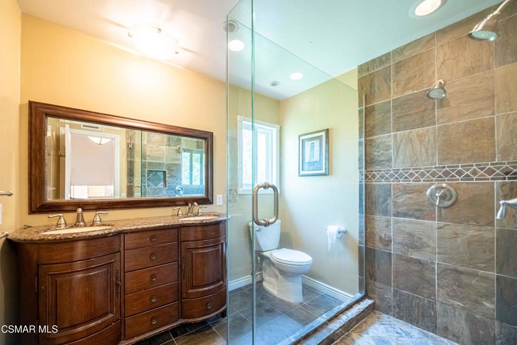 5533 Modena Place Property Photo 43