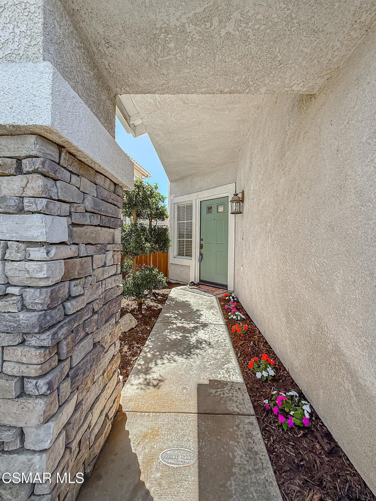 442 Fallbrook Avenue Property Photo 5