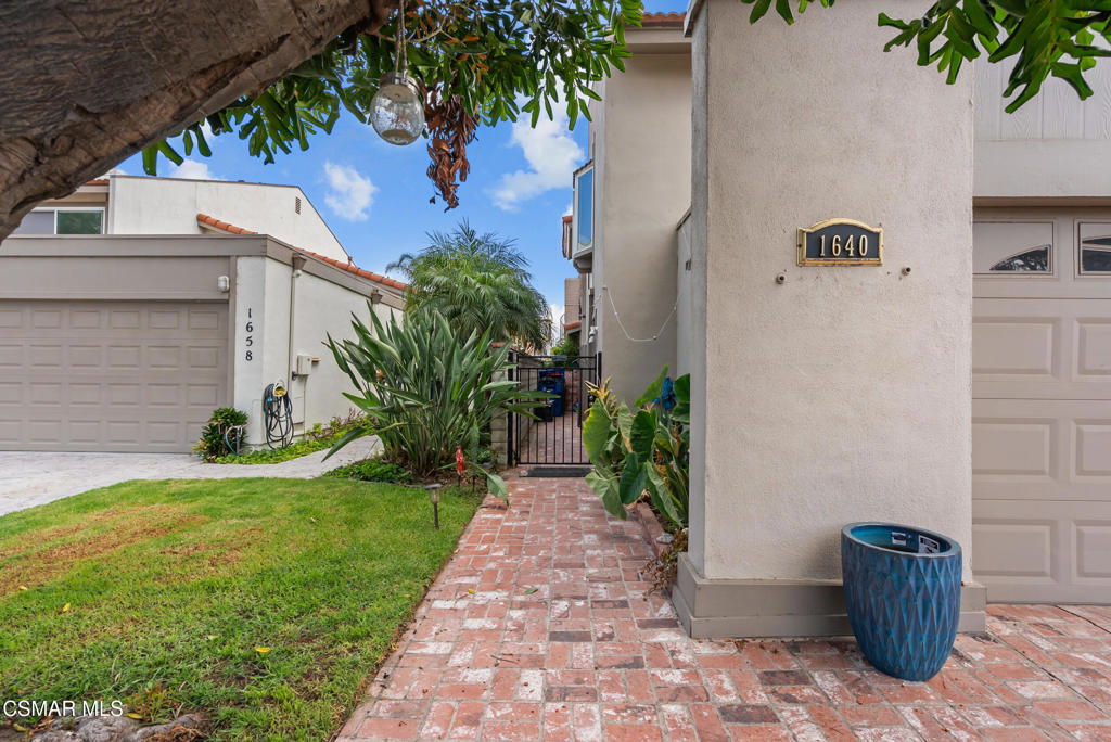 1640 Pierside Lane Property Photo 3
