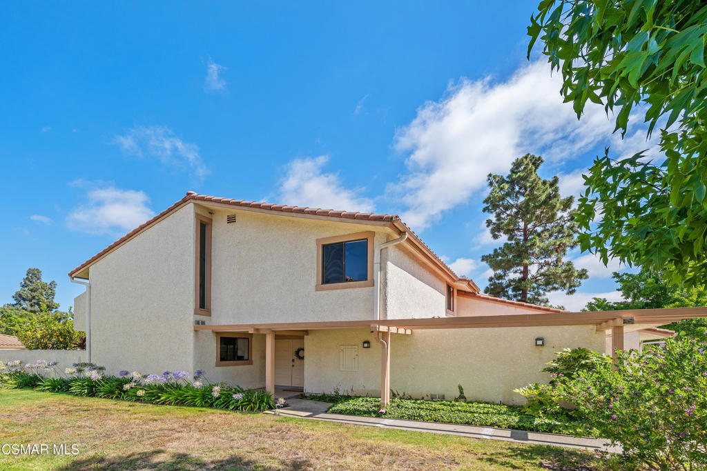 218 Mariposa Drive Property Photo 3