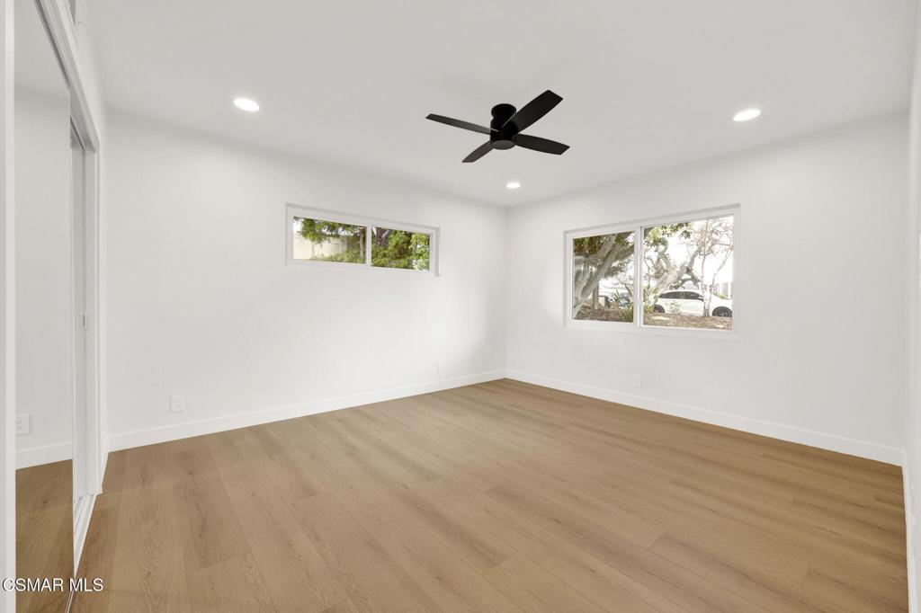 1154 La Jolla Drive Property Photo 32