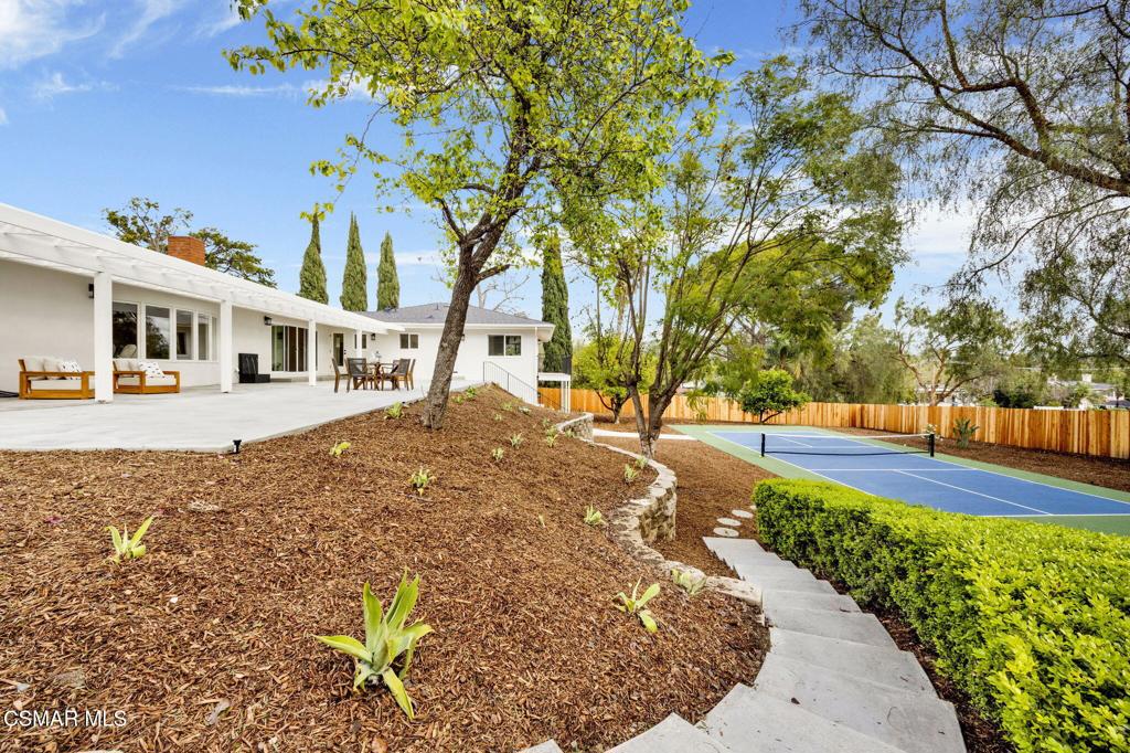 1154 La Jolla Drive Property Photo 52