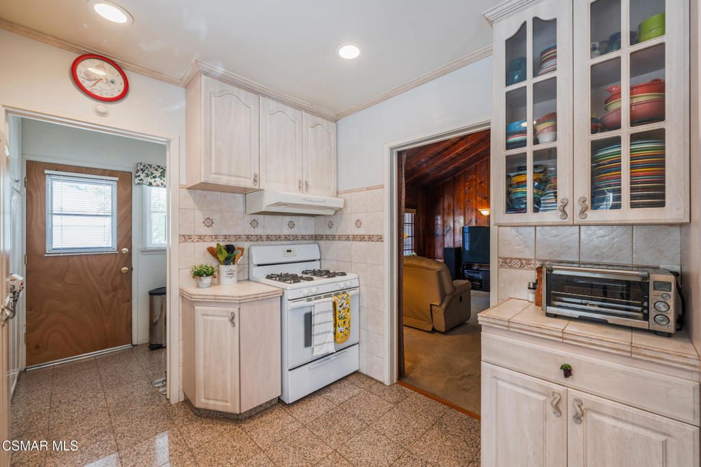 5835 Beck Avenue Property Photo 18