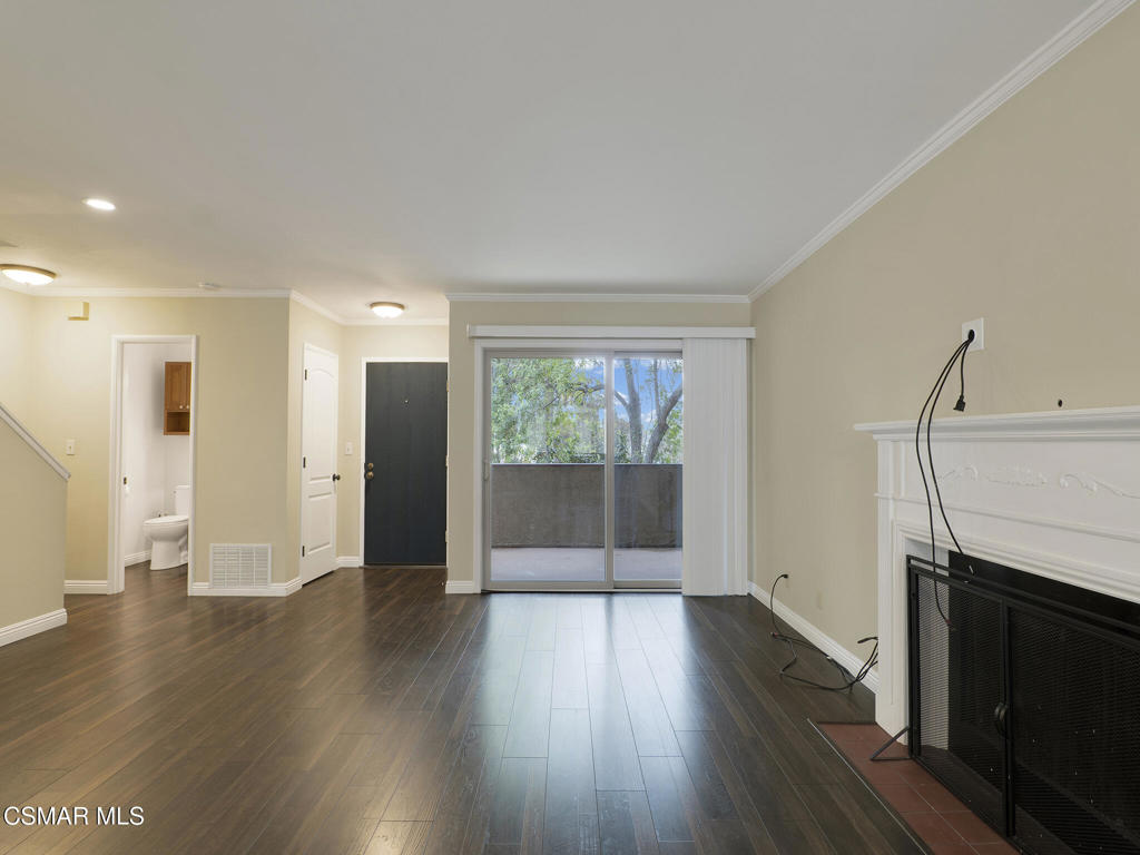 2162 Euclid Avenue Property Photo 4