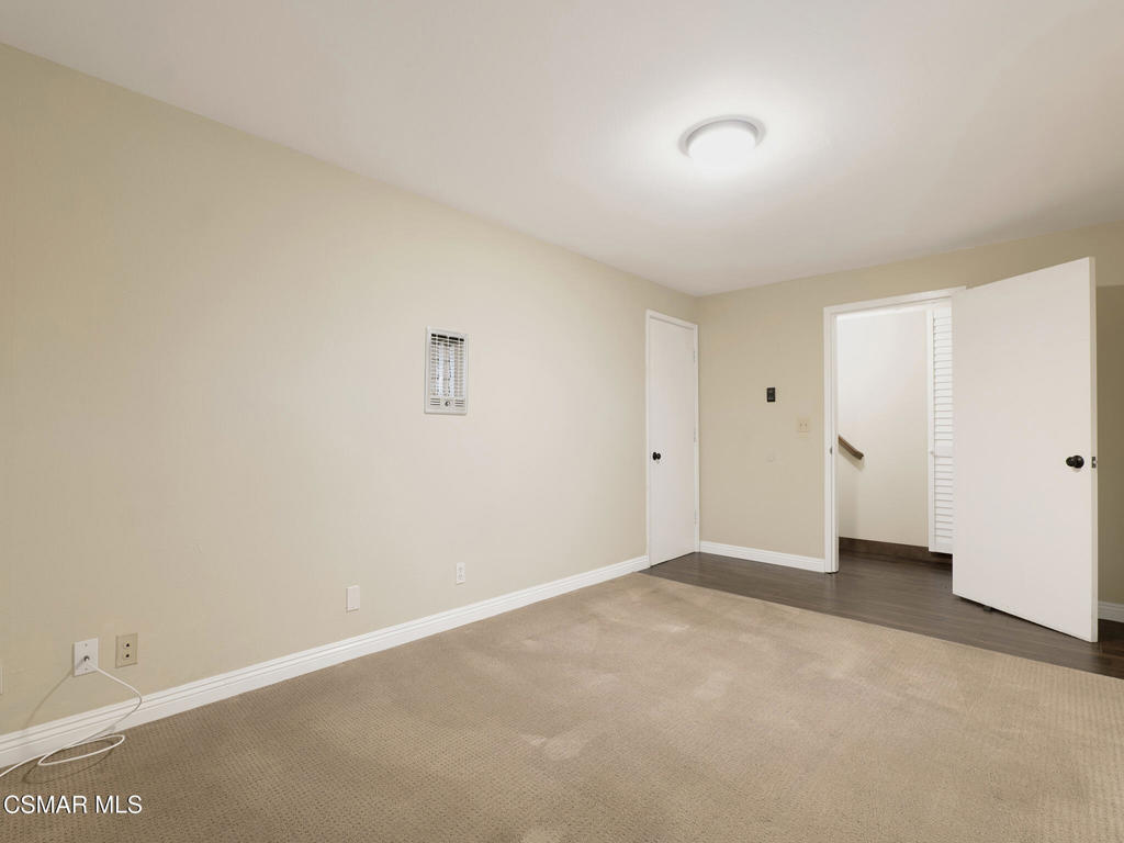 2162 Euclid Avenue Property Photo 19