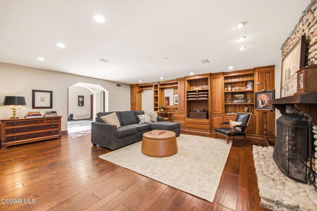 5676 Colodny Drive Property Photo 47