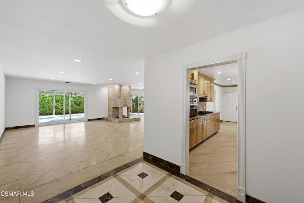 5919 Rolling Road Property Photo 4