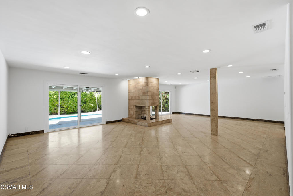 5919 Rolling Road Property Photo 5