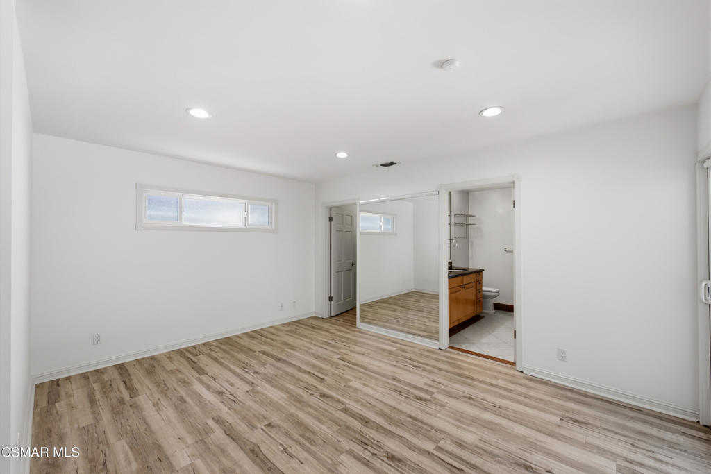 5919 Rolling Road Property Photo 16