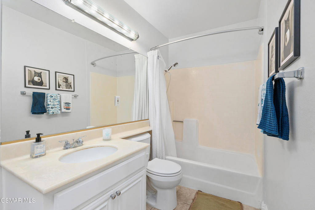 881 Warwick Avenue Property Photo 16